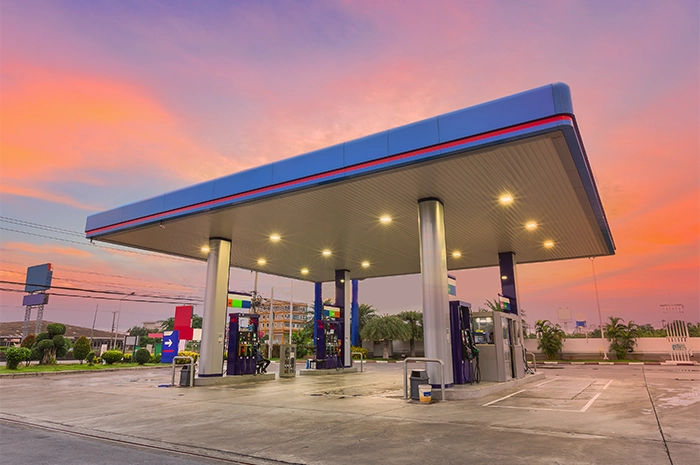 Très Rentable Entreprise De Station-Service Et De Supermarché À Vendre 1