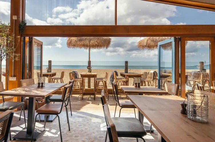 Café Exceptionnel En Bord De Mer, Semi-Absent, Très Rentable Clé-En-Main 1 Café Exceptionnel En Bord De Mer, Semi-Absent, Très Rentable Clé-En-Main 1
