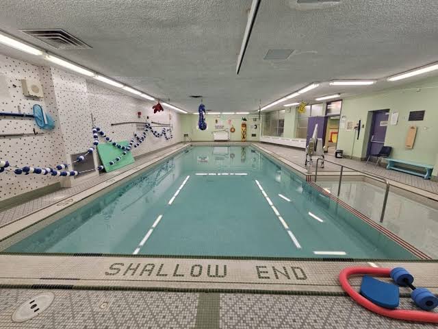 Opportunité École De Natation Populaire À Vendre 1