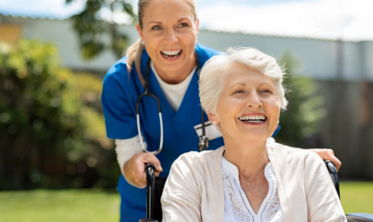 Passion, Sens & Profits - Obtenez Les 3 Dans Cette Franchise De Soins Pour Personnes Âgées 1