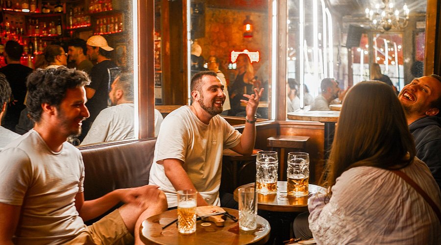 Bar & Grill Restaurant – Prêt à l'exploitation 1 Bar & Grill Restaurant – Prêt à l'exploitation 1
