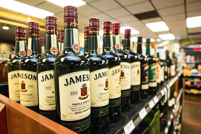 Magasin D'Alcool Avec Propriété 1 Magasin D'Alcool Avec Propriété 1