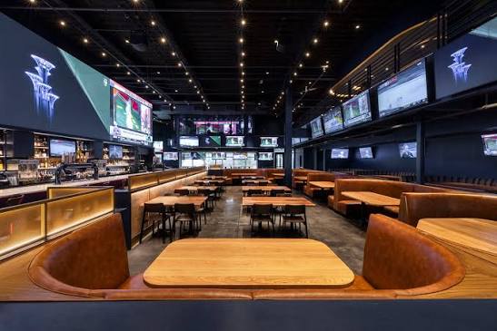 Bar Sportif À Forte Affluence Et Grill Avec Licence De Boissons Alcoolisées De Catégorie C 1