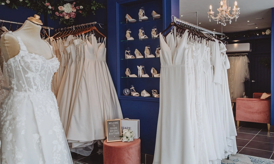 Boutique de robes de mariée établie & rentable du nord-ouest de l'Indiana disponible ! 1 Boutique de robes de mariée établie & rentable du nord-ouest de l'Indiana disponible ! 1