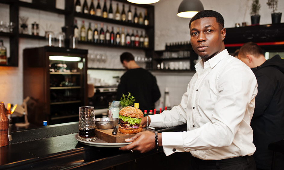 Franchise De Bar Et De Restaurant À Fort Chiffre D'Affaires À Chicago, IL À Vendre 1