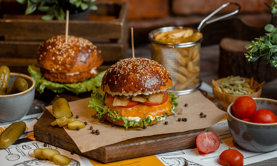 Restaurant Avec Forte Présence Locale 40+ Ans-Conditions Favorables À Vendre 1