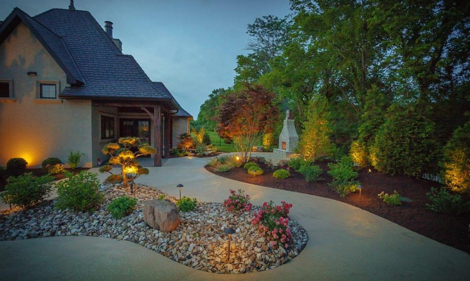 Éclairage paysager. Conception réfléchie. Sur mesure pour les maisons de prestige. 1