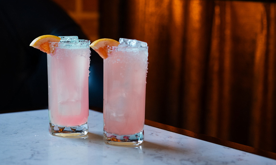 Bar et restaurant mexicain clé en main à vendre avec licence d'alcool!! 1