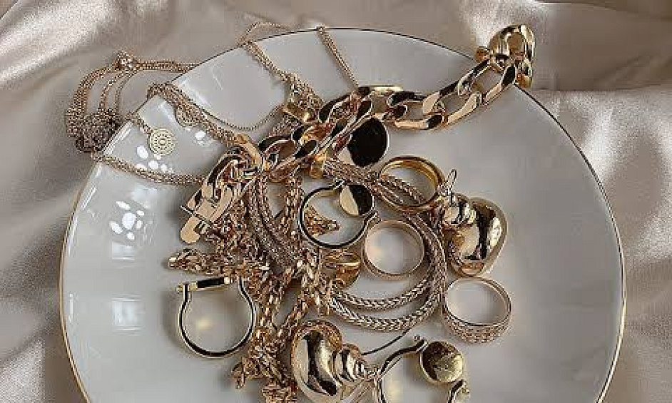 Revendeur Historique De Bijoux De Luxe Dans Un Quartier Prisé 1