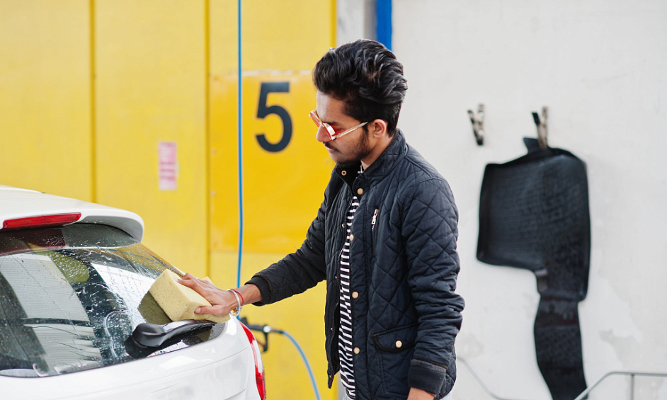 Lave-Auto Automatisé À Los Angeles Avec Station-Service Attenante À Vendre 1