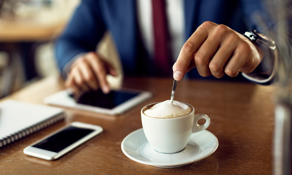 Clé En Main Café À Succès Sur La Rue Principale Historique À Vendre 1
