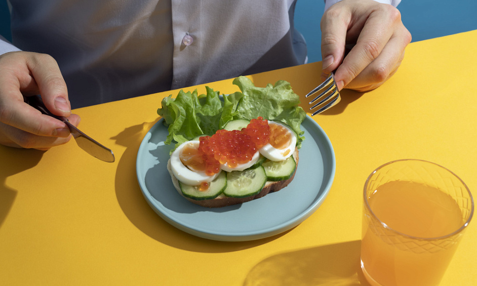 Restaurant Géré Par Un Propriétaire Absent, Petit-déjeuner, Déjeuner Et Dîner À Vendre 1