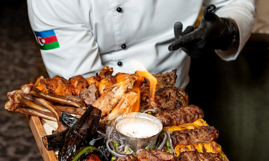 Restaurant De Barbecue Bien Établi À Vendre 1