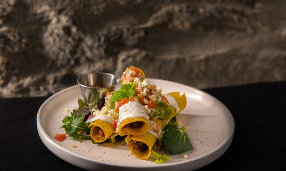 Restaurant Mexicain Avec Bière Et Vin À Vendre 1