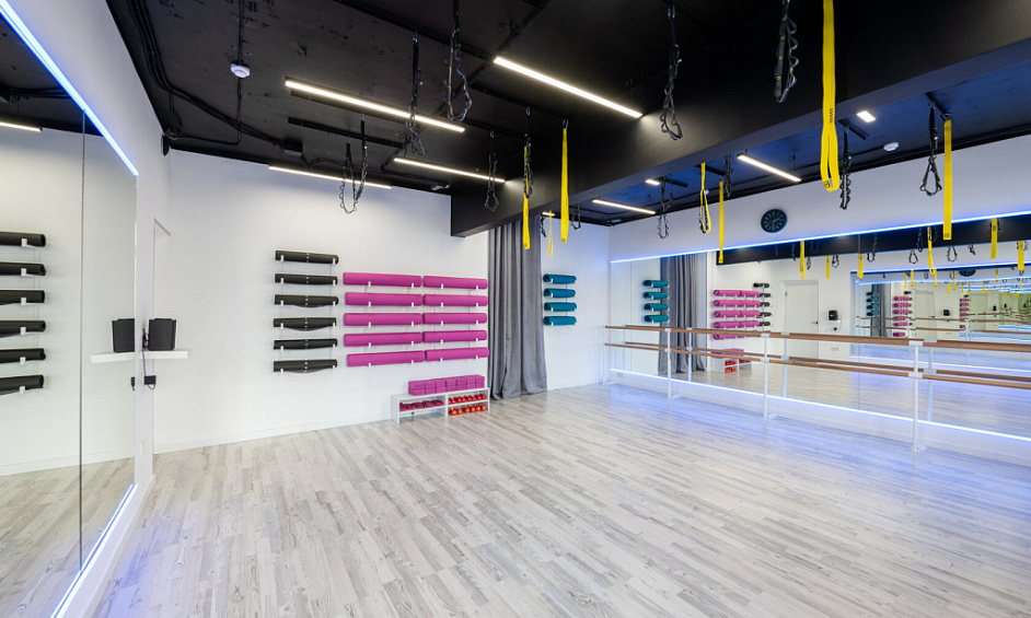 Studio De Fitness Boutique Établi Dans Un Emplacement De Premier Choix Dans Le Nord Du KY 1 Studio De Fitness Boutique Établi Dans Un Emplacement De Premier Choix Dans Le Nord Du KY 1