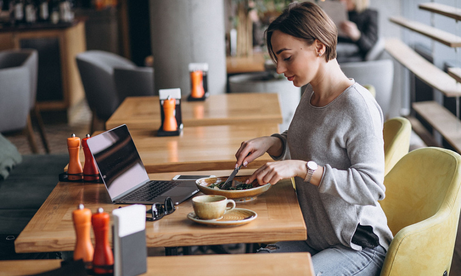Restaurant Asiatique Rentable Avec/élégante Expérience Culinaire Sur Tapis Roulant 1 Restaurant Asiatique Rentable Avec/élégante Expérience Culinaire Sur Tapis Roulant 1