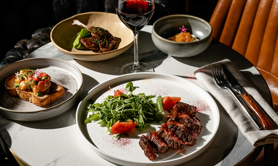 Restaurant Indien Bien Établi $650K De Chiffre D'Affaires Opportunité Clé En Main 1 Restaurant Indien Bien Établi $650K De Chiffre D'Affaires Opportunité Clé En Main 1