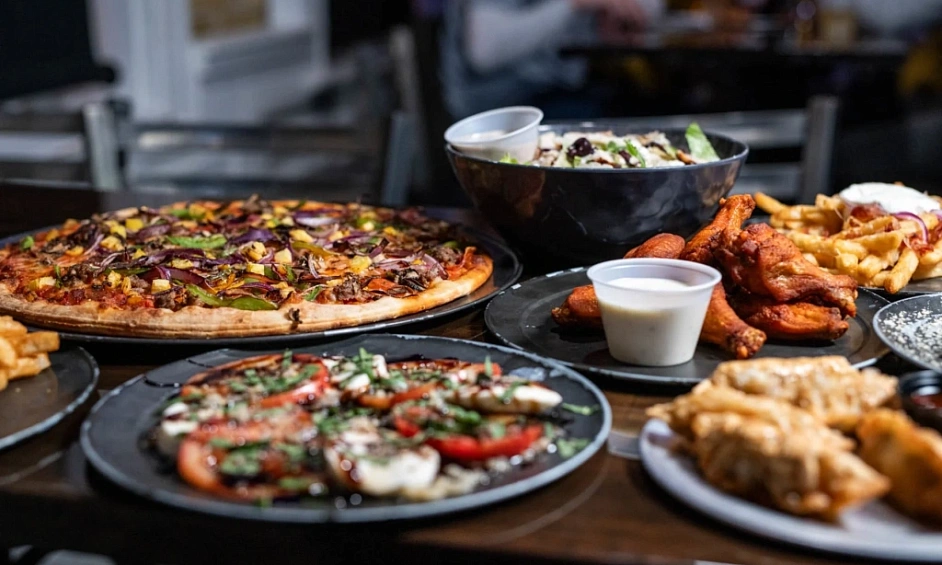 Pub à pizzas à fort achalandage & bar sportif 1