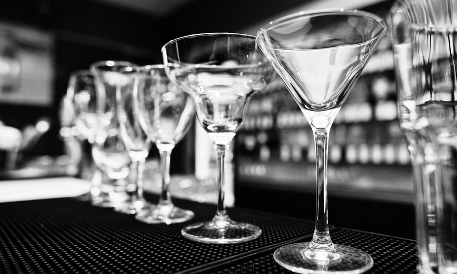 Bar Et Restaurant Avec Services De Jeux À Vendre 1
