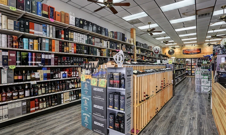 Magasin De Spiritueux Prospère Avec Propriété 1