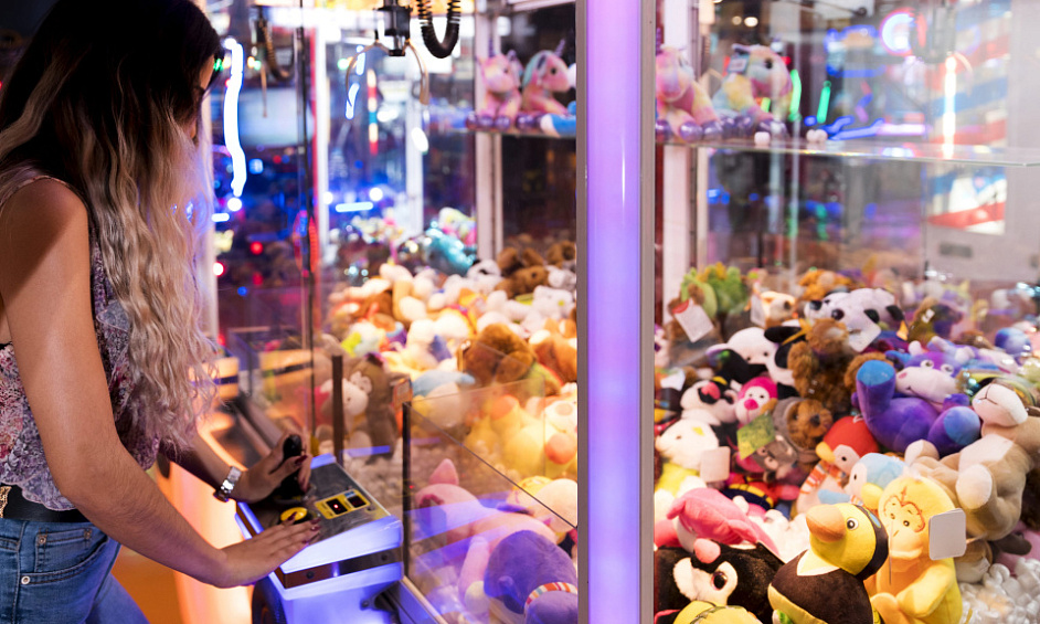 Distributeurs Automatiques De Jouets Passifs À New York À Vendre 1